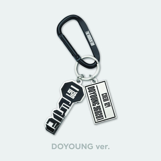 CARABINER KEYCHAIN SET - DOYOUNG